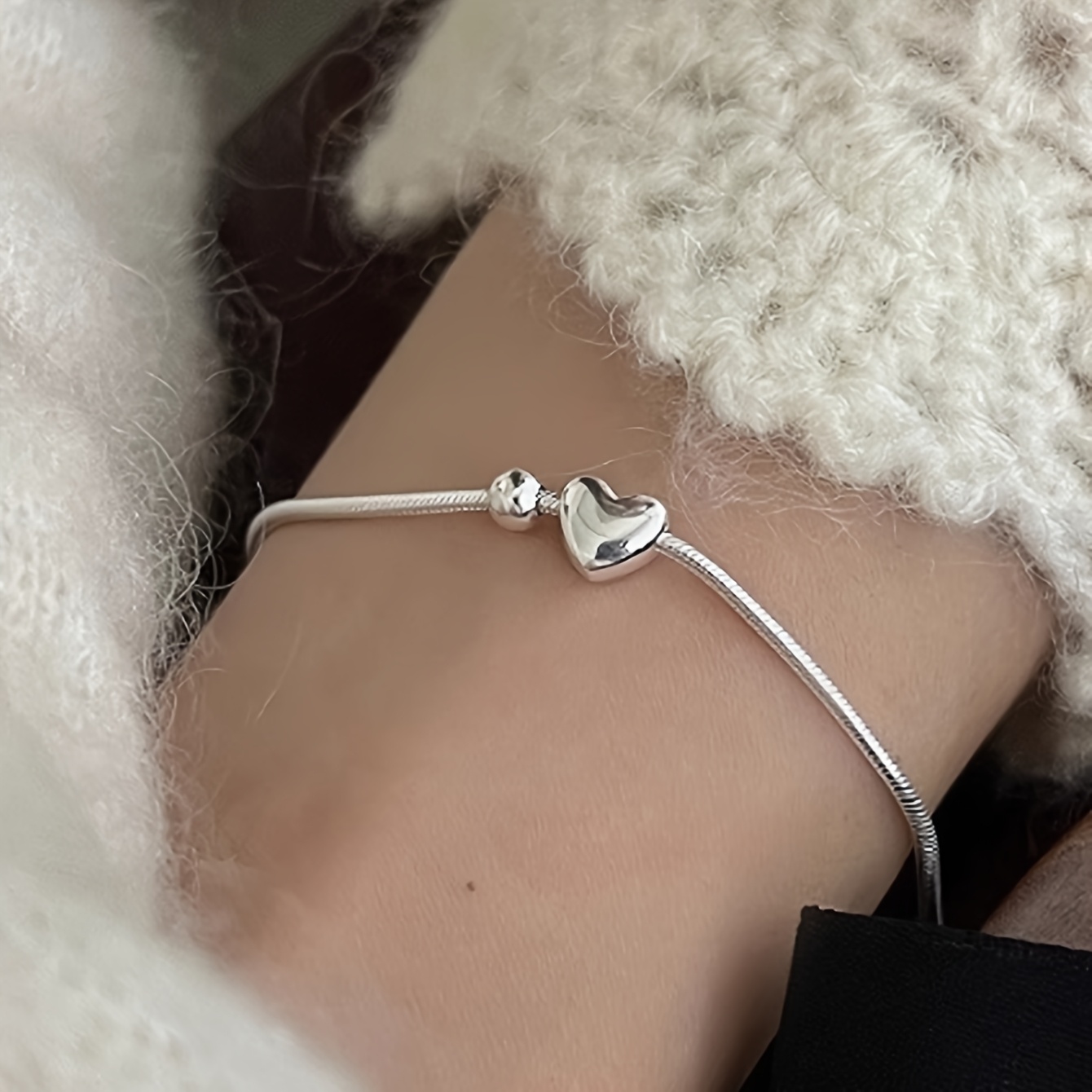 Heart-Shaped Bead Bracelet, Versatile Decorative Piece